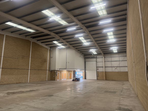 Unit 8 IO Centre, Radway Road,, Swindon, Industrial To Let - 7.jpg