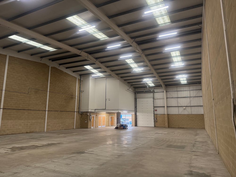 Unit 8 IO Centre, Radway Road, - 7.jpg