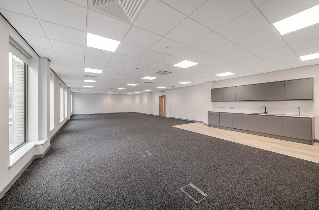 York House, Windsor, Office To Let - 1369108468f0e62e08676.JPG
