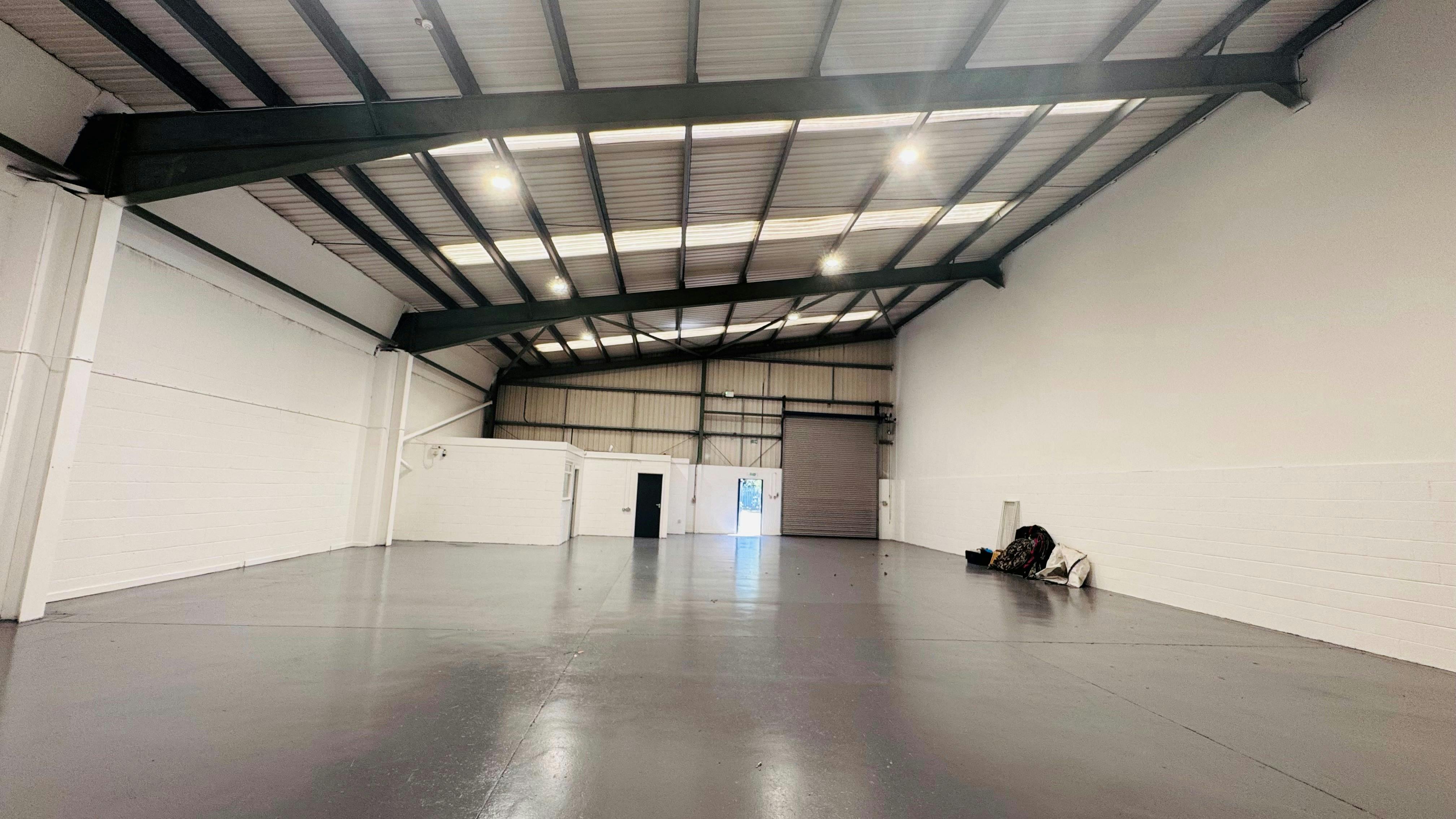 Industrial Unit in Droitwich - photo 2