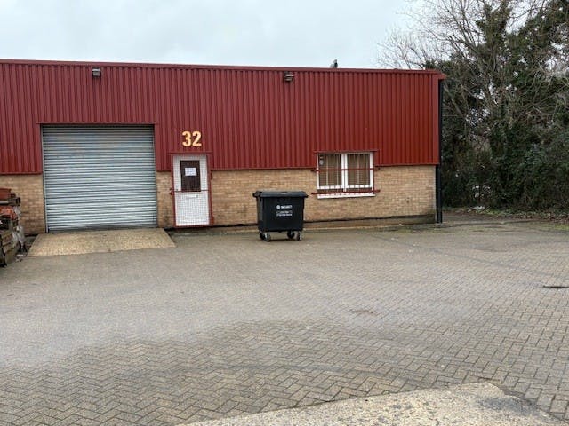 Unit 32, Longshot Industrial Estate, Bracknell, Industrial To Let - external.jpg