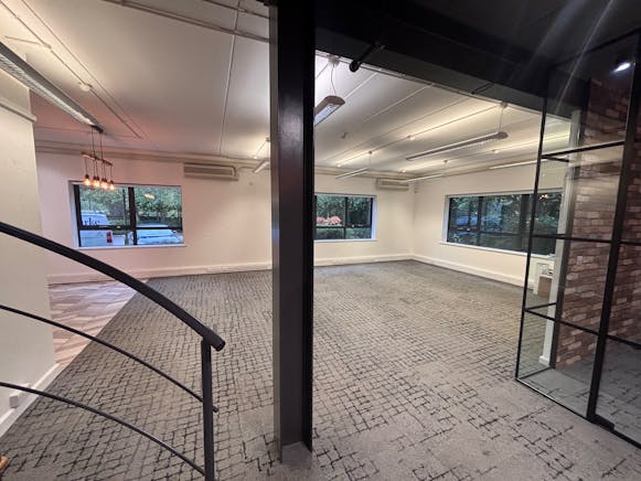 6 The Sanctuary, Ham Green, Office For Sale - IMG_9136.jpeg