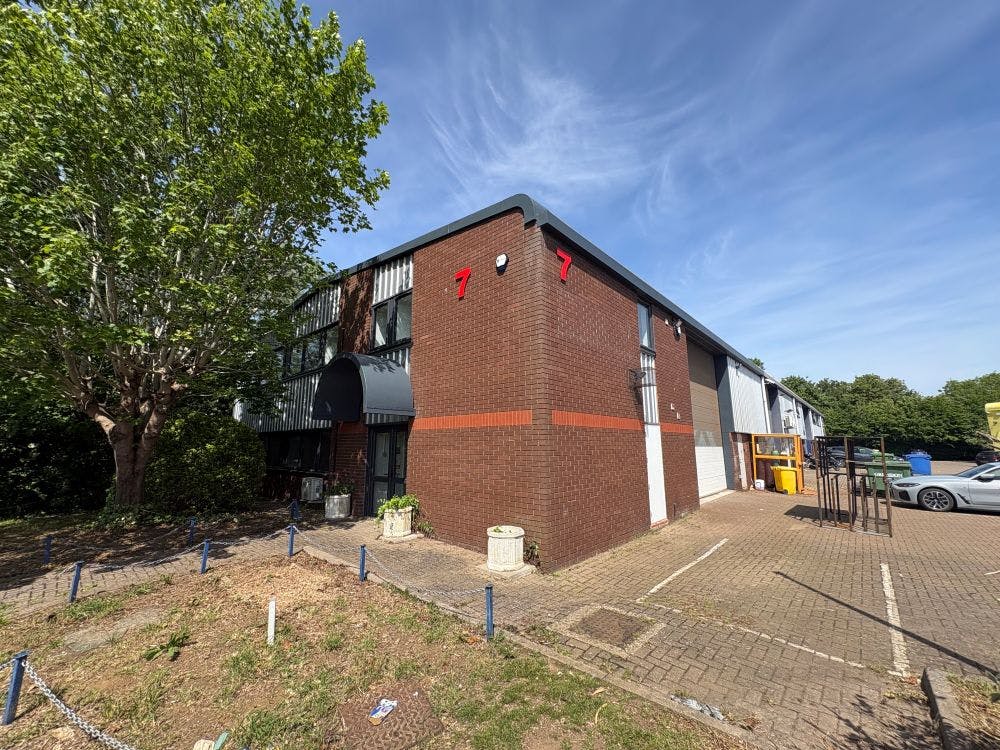 7 Wedgwood Road, Bicester, Industrial To Let - IMG_2484.jpg