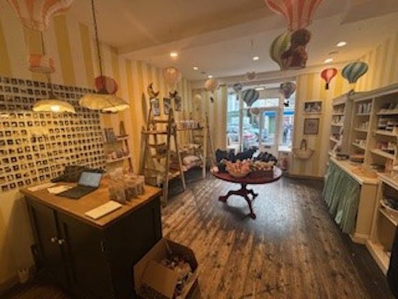 5-7 Long Street, Tetbury, Retail For Sale - Tetbury 2.jpg 5-7 Long Street, Tetbury, Retail For Sale - Tetbury 2.jpg