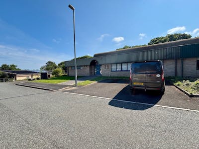 Unit 25, Pentood Industrial Estate, Cardigan, Industrial To Let - 25 Pentood 02.jpg