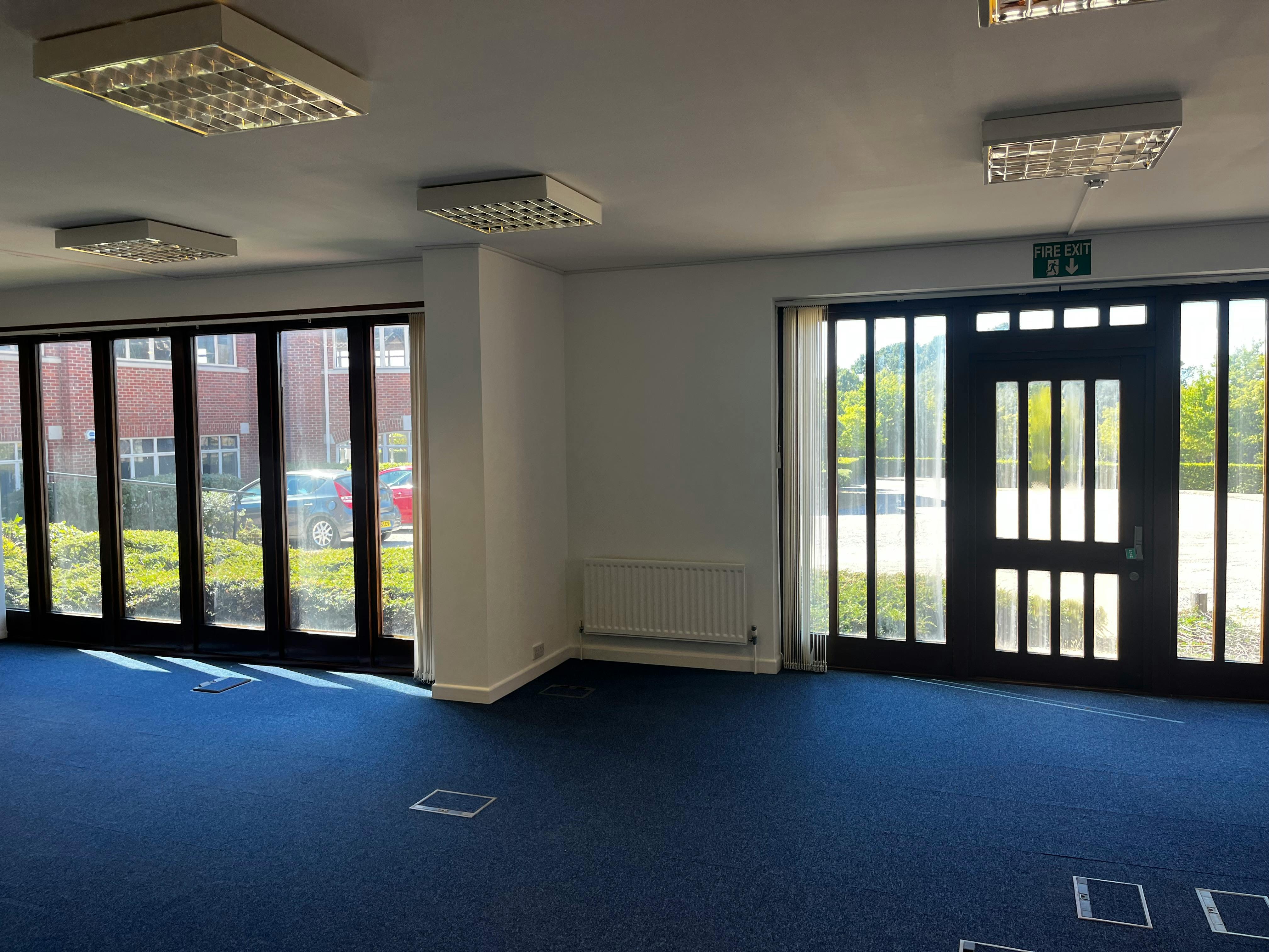 Office in Fareham - photo 2