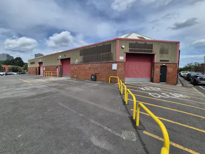 Unit 12 & 13, Stockport, Industrial/Logistics / Trade Counter To Let - 20260703_134502.jpg