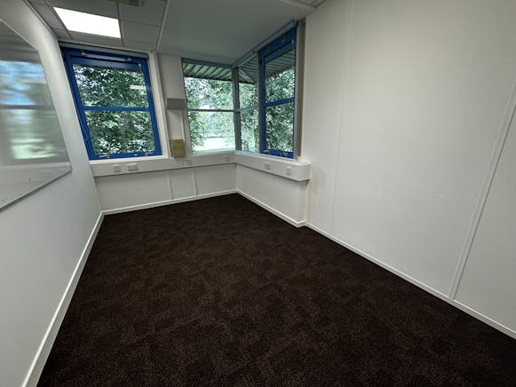Suite 6B, South Inch Business Centre, Perth, Offices To Let - IMG_0134.JPG