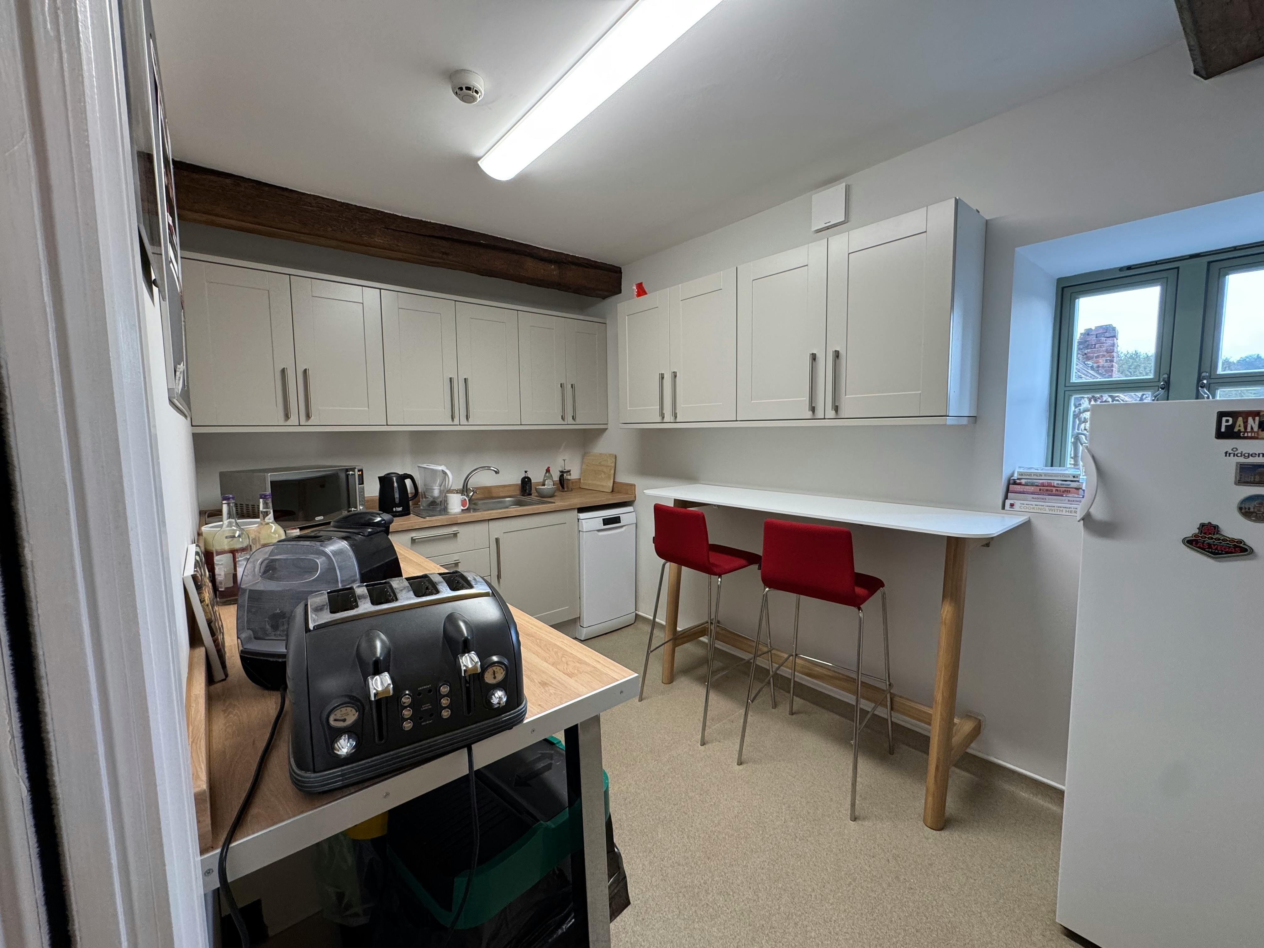 The Granary, Churchfield Farm, Oundle, Offices To Let - IMG_4282.jpeg