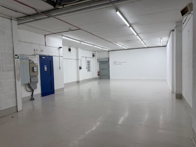 Unit 4, Redditch, Office / Showroom / Trade Counter To Let - IMG_6084.JPG