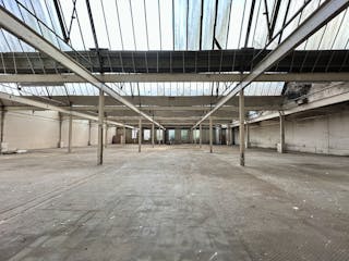Unit 11a Britannia Estate, Luton, Industrial To Let - 2.JPG