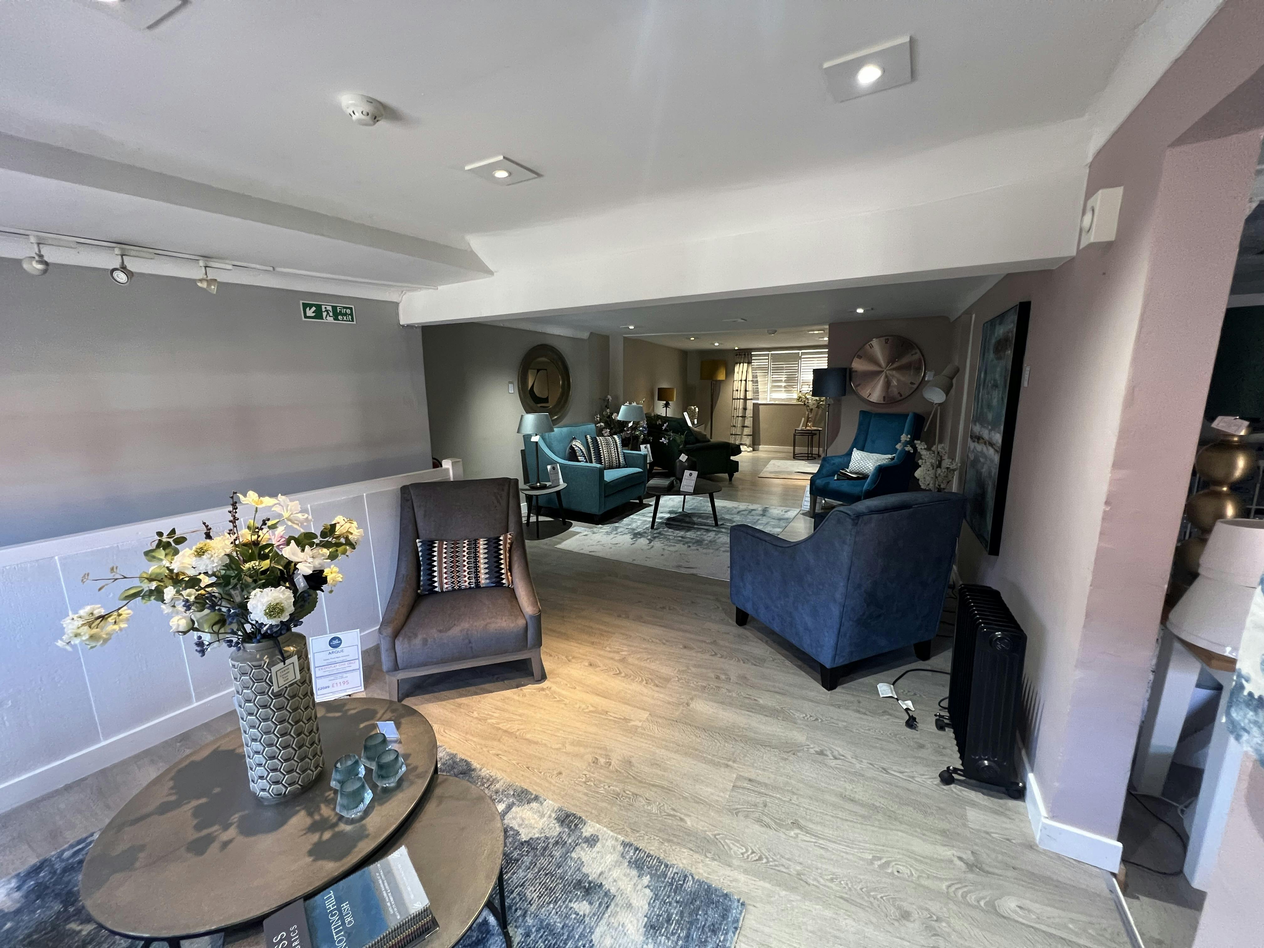 60-62 East Street, Horsham, Retail To Let - IMG_9097.jpeg