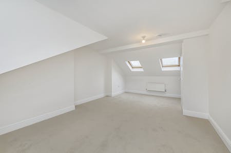 Woodlands Park Road, London, Maisonette To Let - Bedroom 1