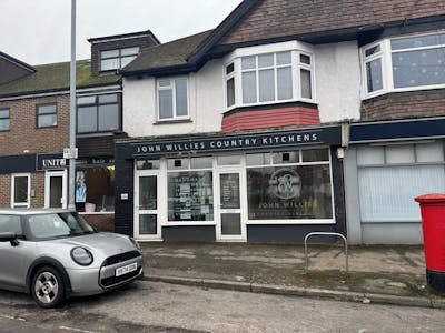 126 Carden Avenue, Brighton, Retail To Let - 1.jpg