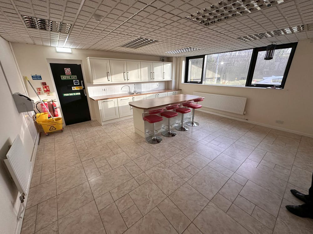 Unit 6, Brookdale Road - 2.jpg