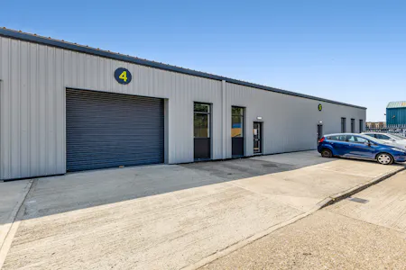 Units 4 The Point, Aylesbury, Industrial To Let - 112373_Unit 4 The Point (1).jpg