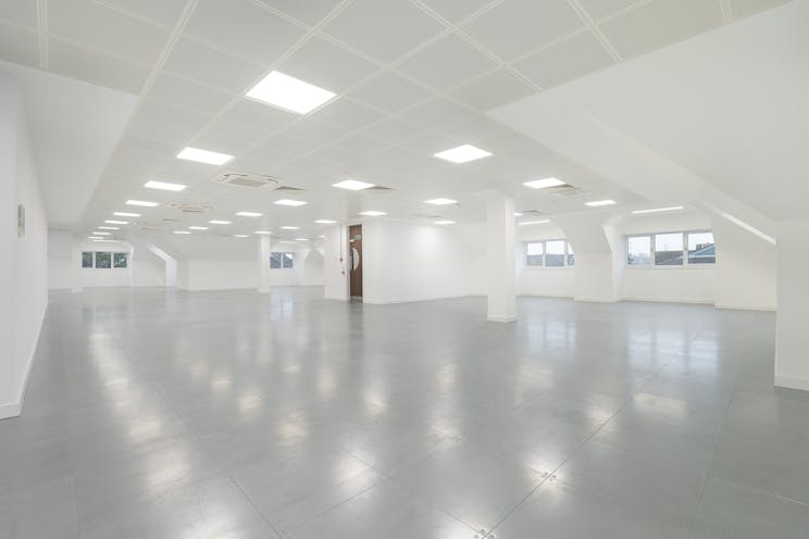 Second Floor Right, Carlton House, Leatherhead, Offices To Let - IW301122GKA008.jpg