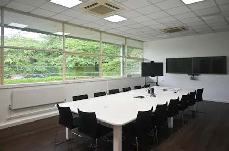 Linford Pavilion, 7 Sunrise Parkway, Linford Wood, Milton Keynes, Office / Warehouse To Let - img5.png