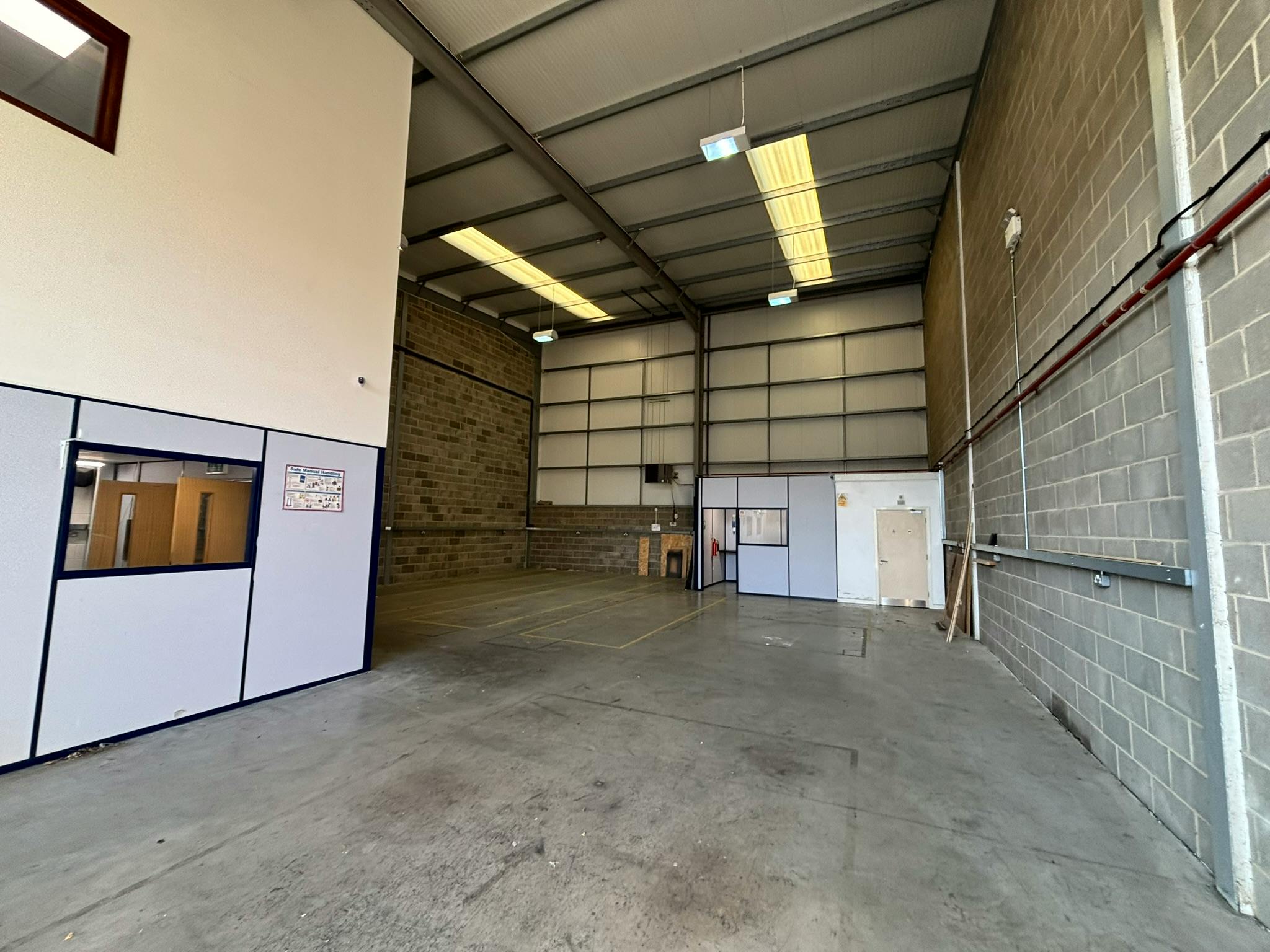 Industrial Unit in Portsmouth - photo 2