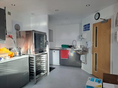 Station House, Littlehaven, Horsham, Leisure / Office / Other / Trade Counter To Let - Kitchen .jpg