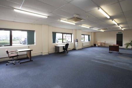 Unit 1 Rivermead Industrial Estate, Swindon, Industrial / Investment / Warehouse For Sale - 1 Rivermead_0764.jpg