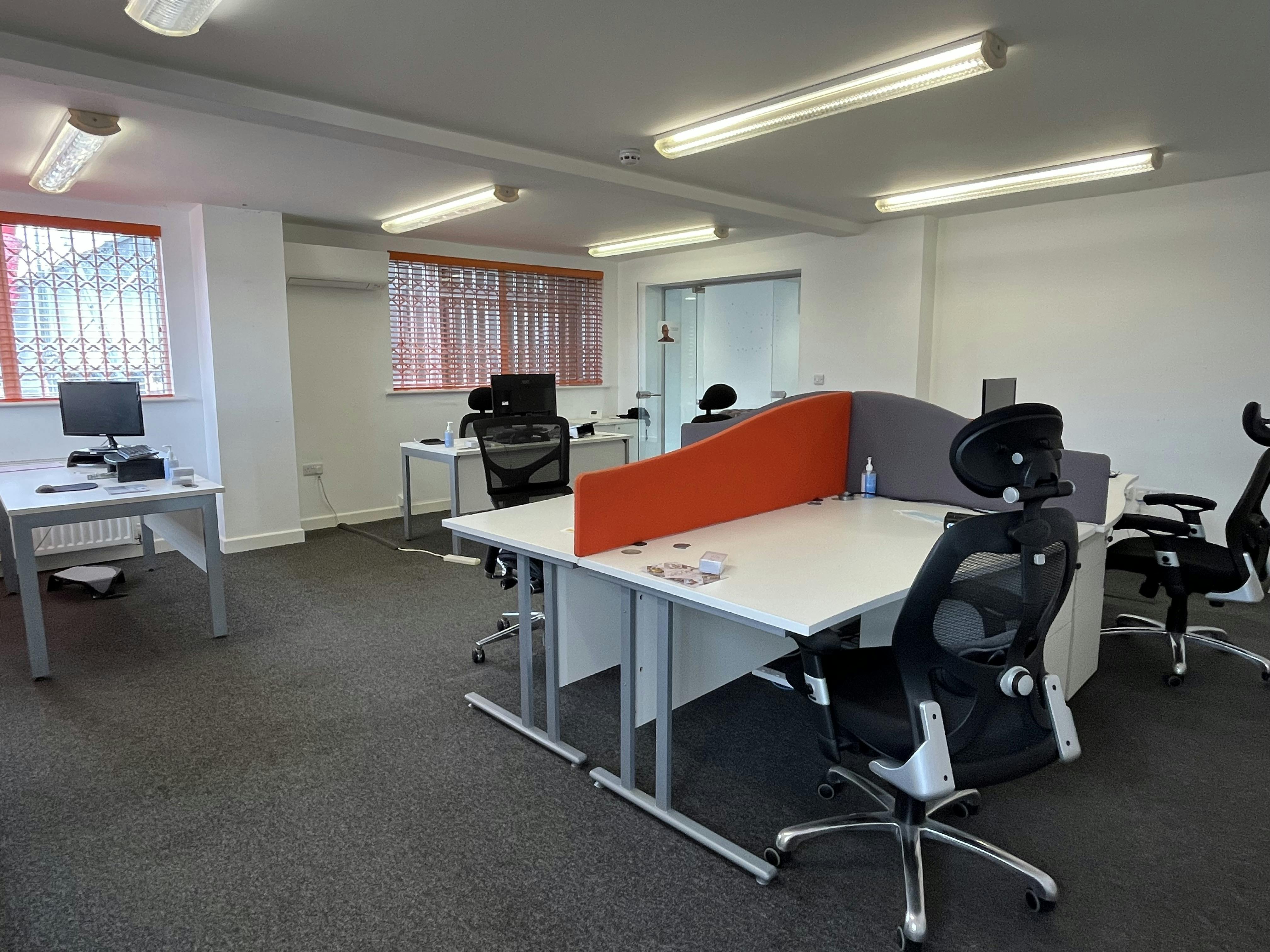 Fairbank House, 5-7 Moorfield Close, Leeds, Office To Let - IMG_5568.JPG