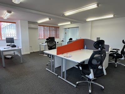 Fairbank House, 5-7 Moorfield Close, Leeds, Office To Let - IMG_5568.JPG