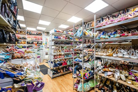 Ground Floor & Basement, 7 Hackney Road, London, Investment / Leisure / Office / Retail To Let / For Sale - Hackney Rd 7  9.jpg