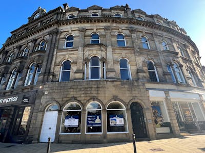 4 Prospect Crescent, Harrogate, Retail To Let - 4 Prospect 1.jpg