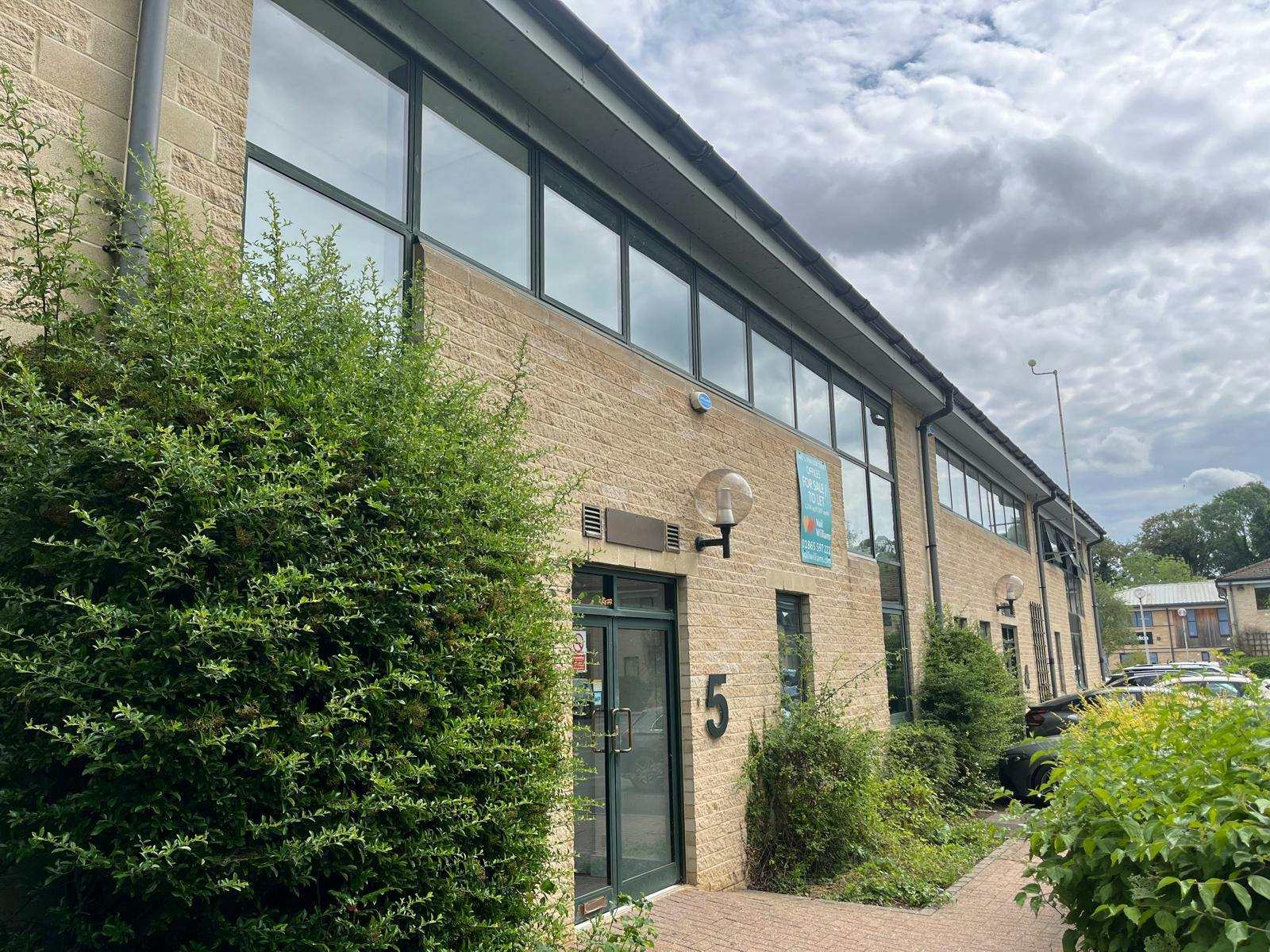 Office in Witney - photo 3