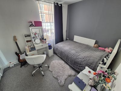 14 High Street, Stone, Residential / Retail For Sale - 20260429_142416.jpg