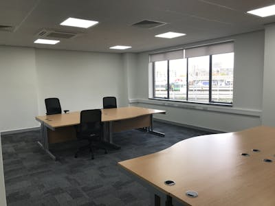 160 Falcon Road, London, Office To Let - IMG_0374.JPG