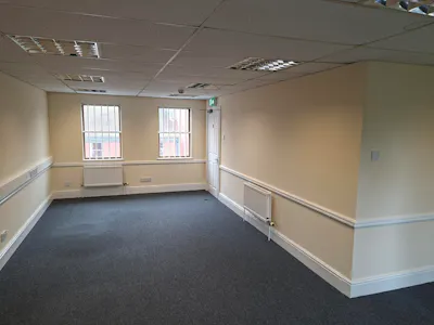 8 Centre Court, Halesowen, Office To Let - 20260902_134145.jpg