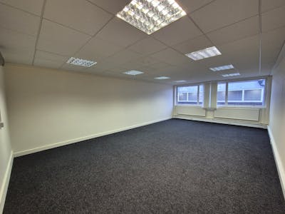 Office 8, Marple House, Stockport Road, Stockport, Office To Let - 20250415_164707.jpg