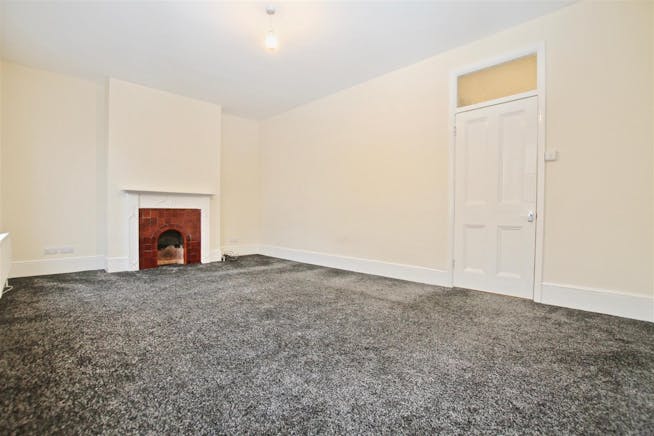 64 Broadway, Leigh-on-Sea, Investment / Retail For Sale - NS63ErYAC0myNljU3wgb5Q.jpg