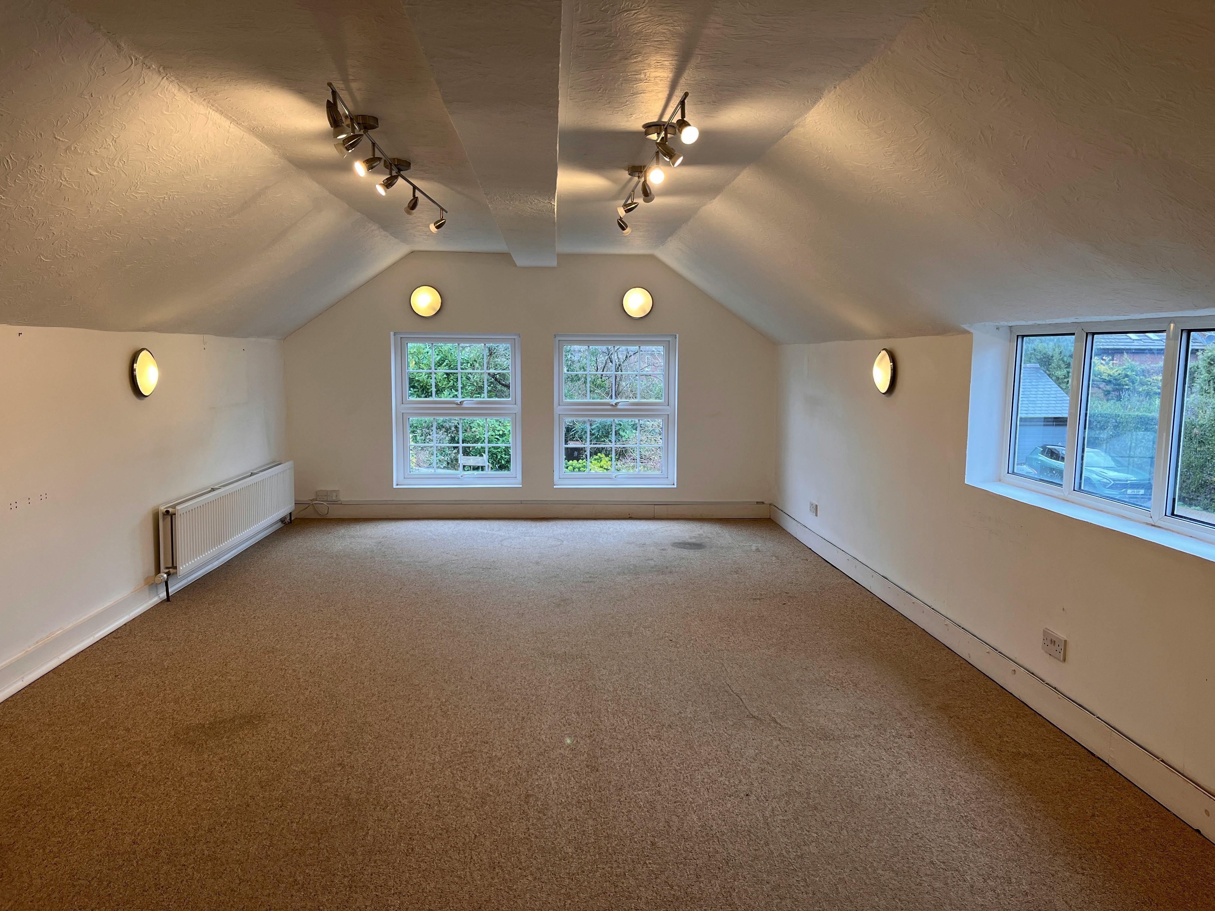 10A Weston Road, Aylesbury, Development / Investment / Offices / Retail For Sale - Image (4).jpg