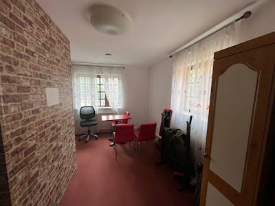 31 High Street, Aylesbury, Retail For Sale - 265a1b507c7749e0a647e4e49ea88160.jpg