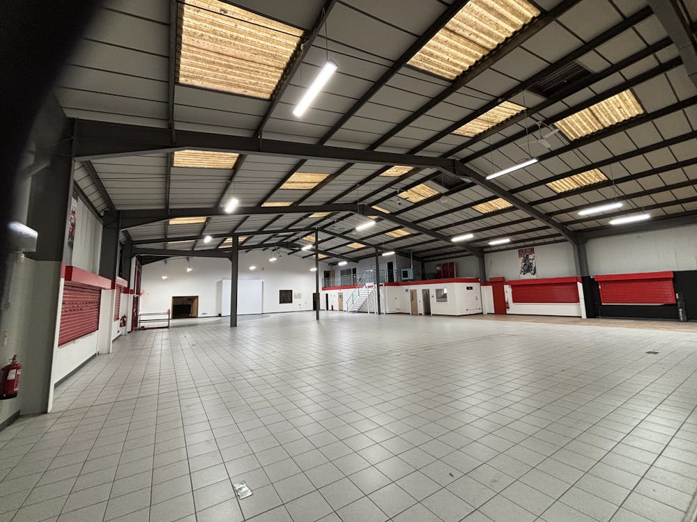 Units 4 and 5, John Baker Close - IMG_0464.jpg