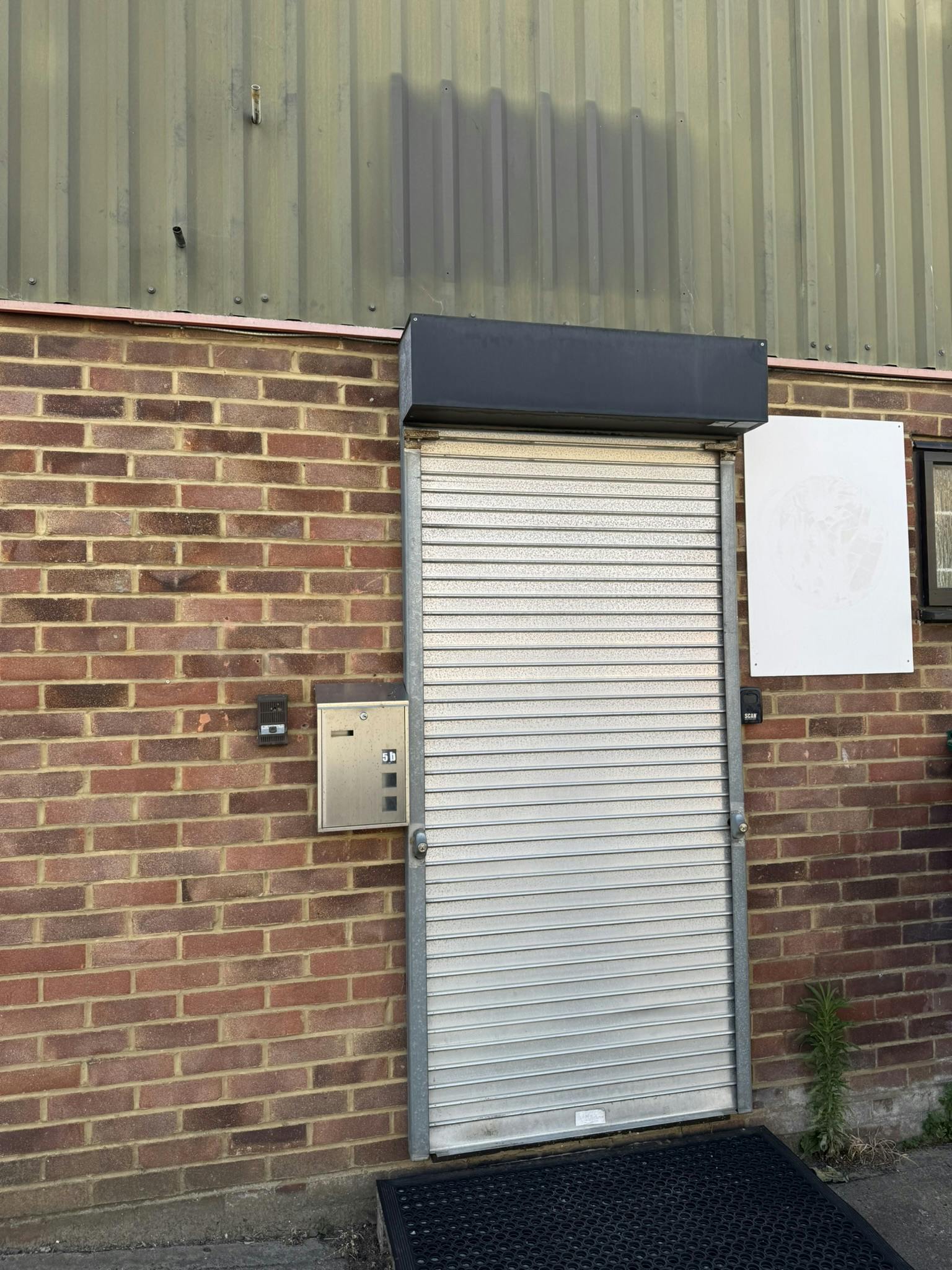 Unit 5B Manor Way, Woking, Industrial / Warehouse To Let - IMG_4794.JPEG