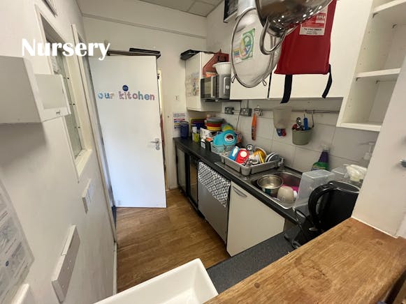 New Providence Wharf, Fairmont Avenue, London, Health & Fitness / Restaurant / Retail / Education To Let / For Sale - Nursery#6.jpg