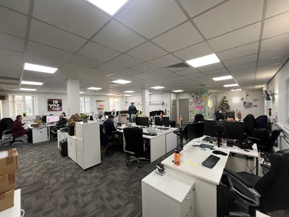 Riverdale House, Riverdale, St. Albans, Offices To Let - 20241204_091959061_iOS.jpg