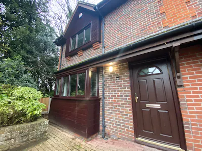 11 Kings Court, Horsham, Office To Let - WEB IMG_9586.jpeg