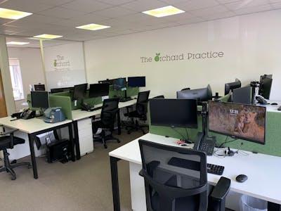 2 Penta Court, Borehamwood, Office To Let - IMG_0260.jpeg