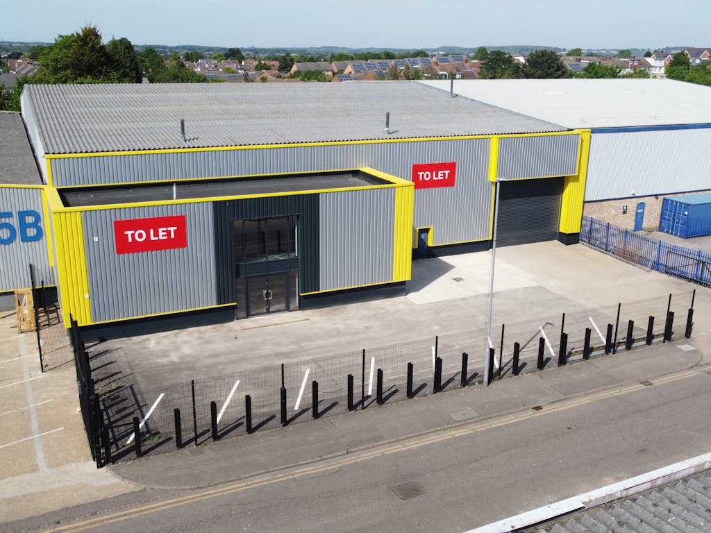 Unit 14B Cosgrove Way, Luton, LU1 1XL