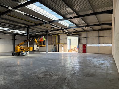 Unit 16 Padgets Lane, Redditch, Industrial/Logistics To Let - IMG_5398.JPG