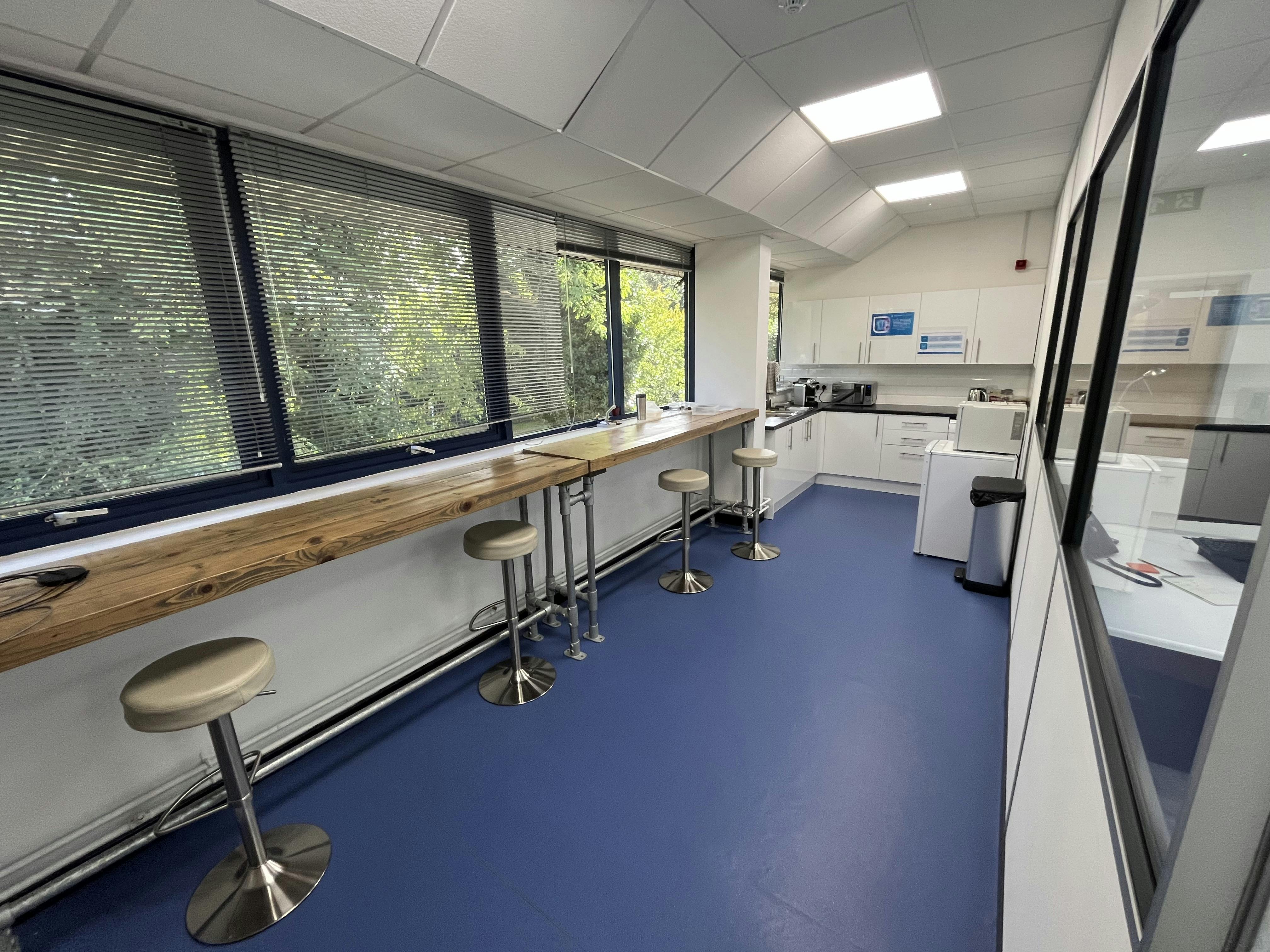 Unit 1, Altrincham, Offices Lease Assignment - IMG_0108.jpg