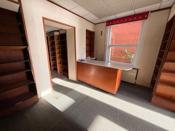 Right Side, 57 London Road, Southend-on-Sea, Retail To Let - IMG20251202WA0023.jpg