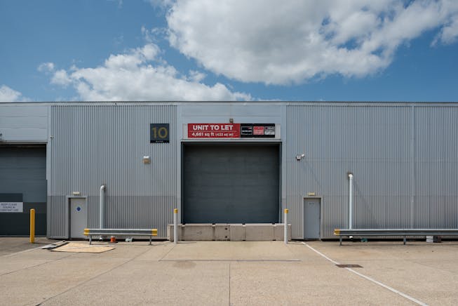 10 Bilton Road, Basingstoke, Industrial / Warehouse To Let - Bilton Rd External  June 2025_13.jpg