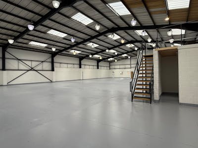 Unit 4 Hawksworth Trading Estate, Wyndham Road, Swindon, Industrial / Warehouse To Let - Internal 004.jpg