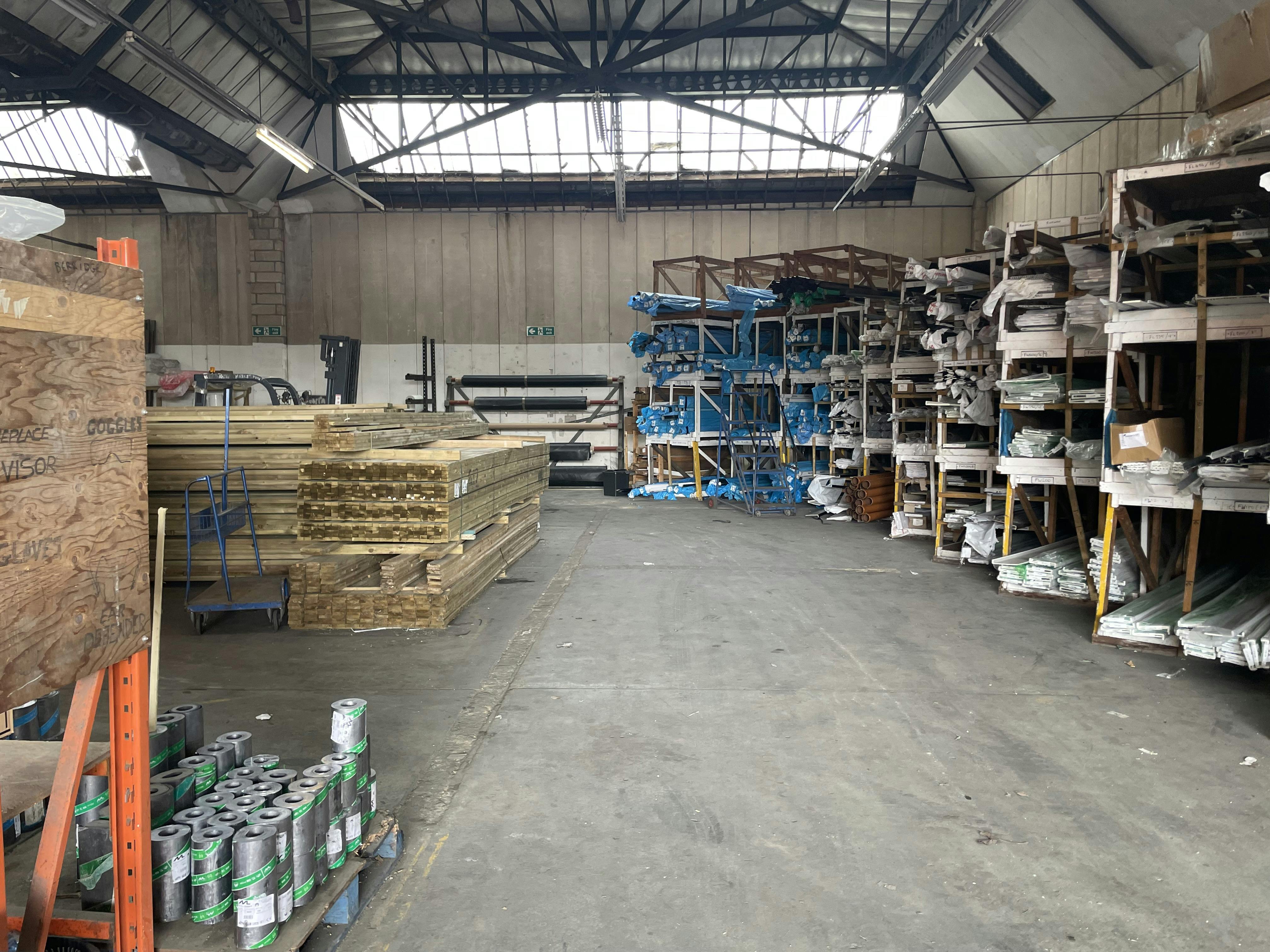 Unit 4, Jubilee Trading Estate, Cardiff, Industrial/Logistics / Investment To Let / For Sale - IMG_5507.JPG